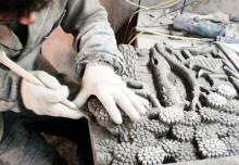 水泥砖机器厂家对传统砖雕艺术的解读