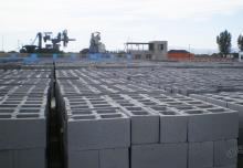 使用空心砌块砖机生产机械设备的一些小技巧