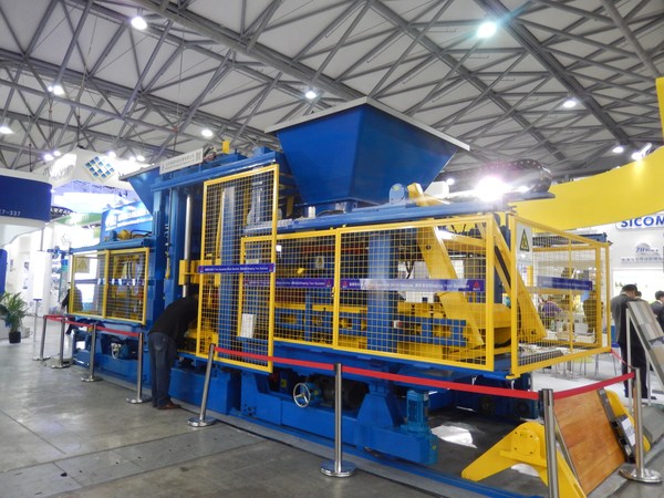 路沿石生产设备