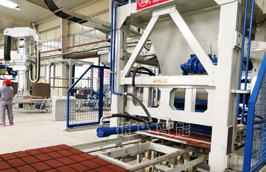 建筑垃圾再生砖设备：绿色创新为目标突破发展限制