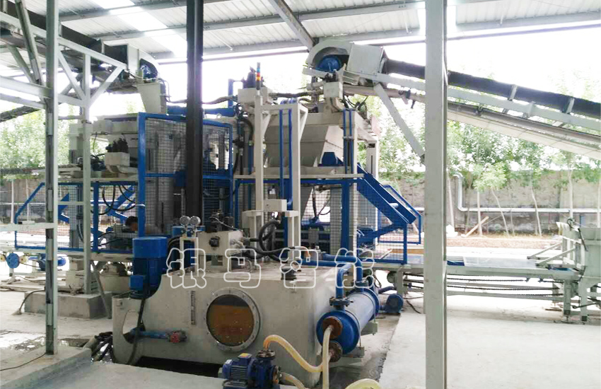 连锁护坡砖机:砖企用户到底需要什么样的设备?